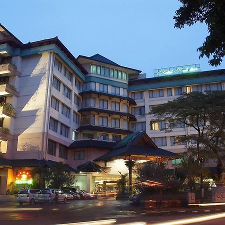 Kedaton Hotel Bandung Exterior foto