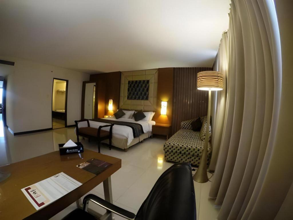 Kedaton Hotel Bandung Exterior foto