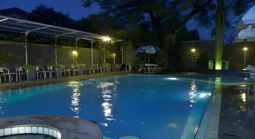 Kedaton Hotel Bandung Exterior foto